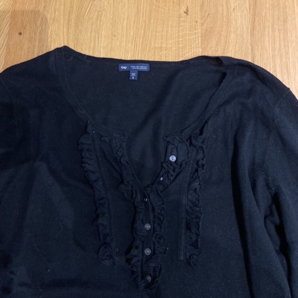 GAP Cashmere Sweater - Picture 3 of 6